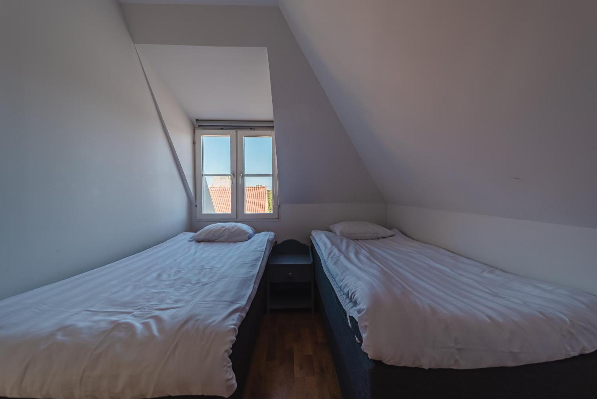 Oesterport - Visby Laegenhetshotell Room photo