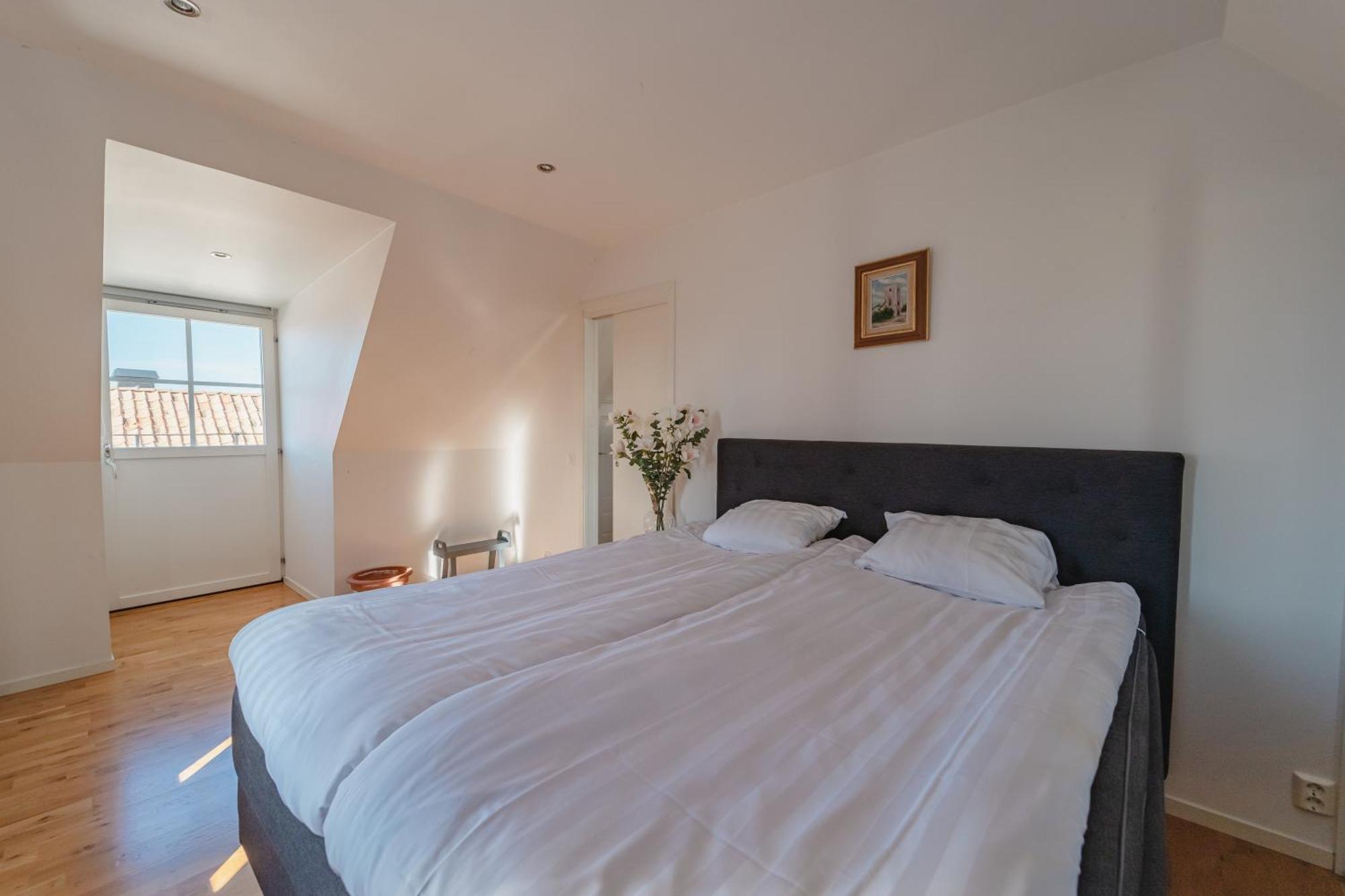Oesterport - Visby Laegenhetshotell Room photo