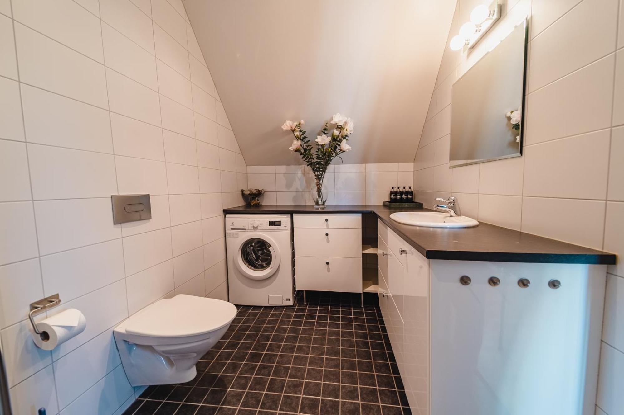 Oesterport - Visby Laegenhetshotell Room photo